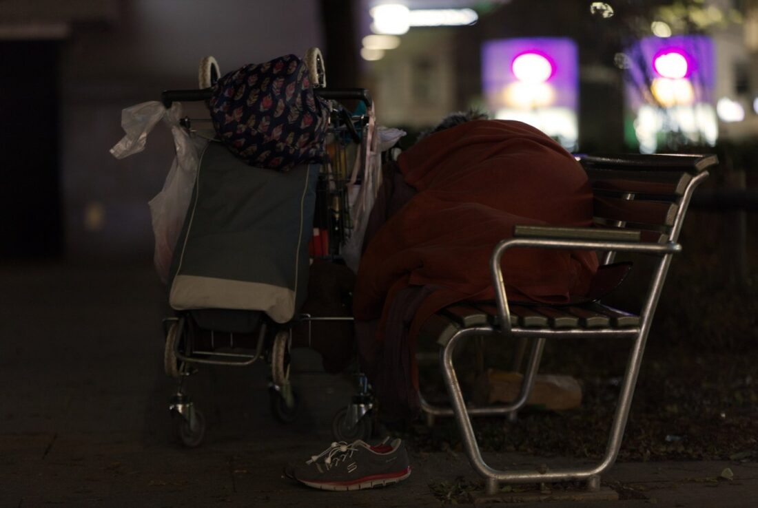 Zdjęcie: Z myślą o osobach bezdomnych świadczona jest pomoc w wymiarze interwencyjnym i długofalowym